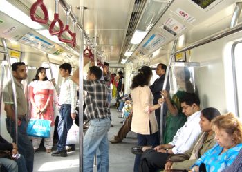 મેટ્રોમાં સીટ મળે એ માટે કર્યું જબરૂં નાટક