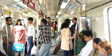 મેટ્રોમાં સીટ મળે એ માટે કર્યું જબરૂં નાટક