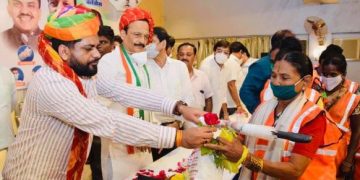 મહાપાલિકાના ફ્રન્ટલાઇન વૉરિયર્સનું કરાયું સન્માન