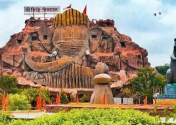 ગુજરાતનાં મહેમદાવાદ પાસે આવ્યું છે દેશનું સૌથી વિશાળ સિદ્ધિ વિનાયક મંદિર