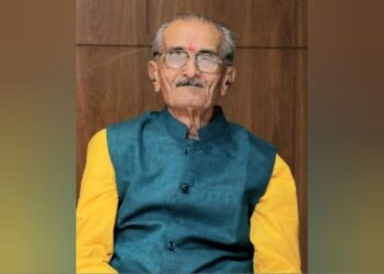છેલ્લા શ્વાસ સુધી પત્રકારત્વ કરનાર શતાયુ દામુભાઈ ઠક્કરનું નિધન