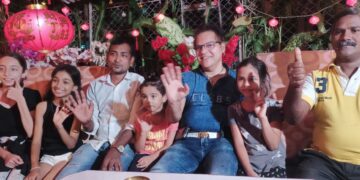 બહેનની યાદમાં ઉગાડ્યું 70 ફૂટનું ક્રિસમસ ટ્રી