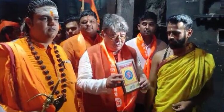 ત્ર્યંબકેશ્વર ખાતે ઓમ પ્રતિષ્ઠાન દ્વારા પ્રસાદ શુદ્ધિકરણ અભિયાનનો શુભારંભ