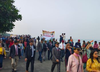 મરીન ડ્રાઇવ  ખાતે આયોજિત વેટરન્સ ડે પરેડમાં  500થી વધુ ભૂતપૂર્વ સૈનિકોએ ભાગ લીધો